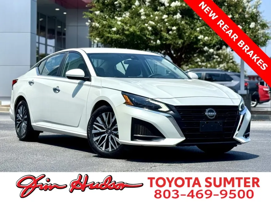 2023 Nissan Altima 2.5 SV photo 1