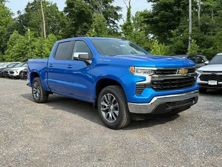 2025 Chevrolet Silverado 1500 LT photo 1