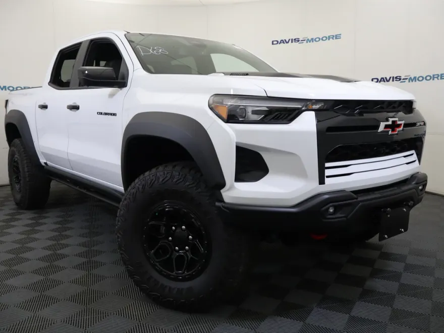 2026 Chevrolet Colorado ZR2 photo 1
