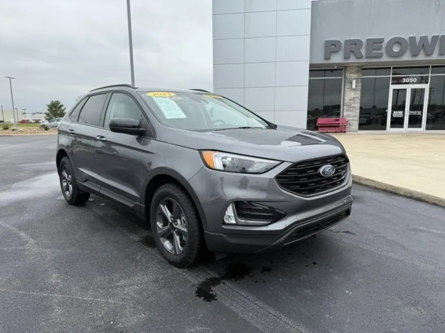 2024 Ford Edge SEL photo 1