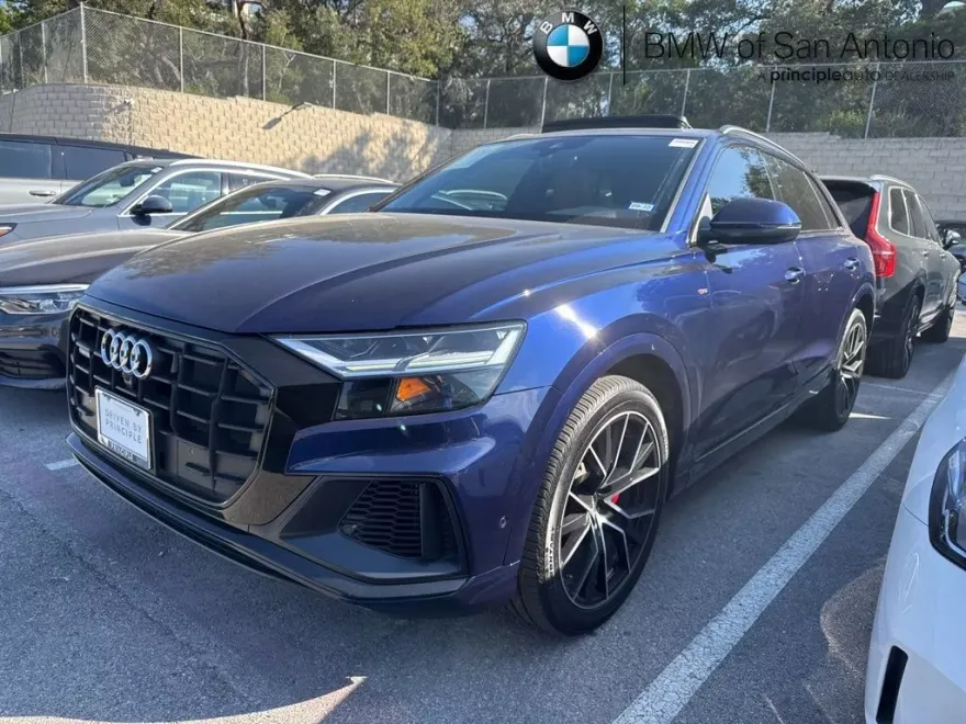 2020 Audi Q8 55 Premium Plus photo 1