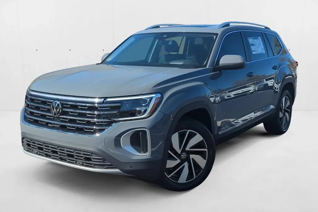 2025 Volkswagen Atlas SEL photo 1