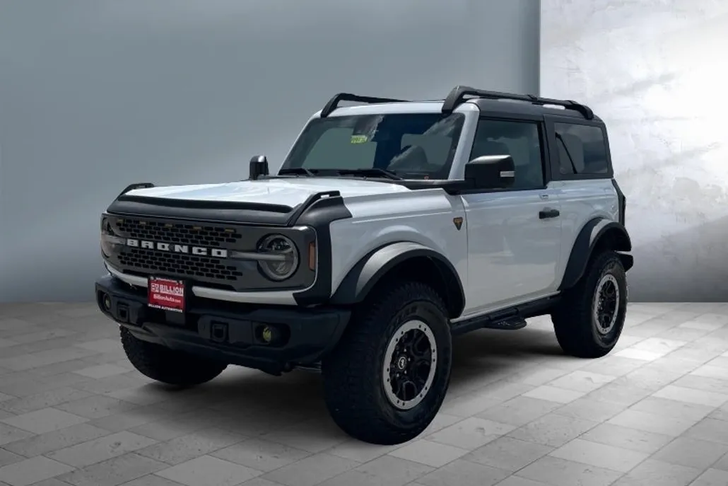 2023 Ford Bronco Badlands photo 1