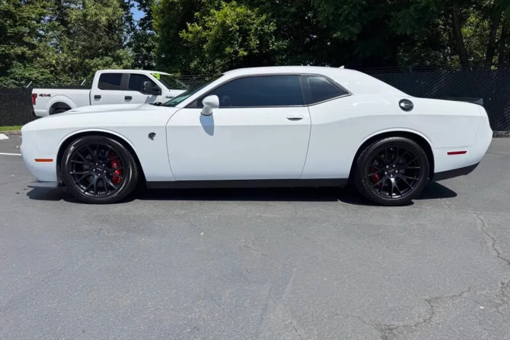 2016 Dodge Challenger SRT8 Hellcat photo 1