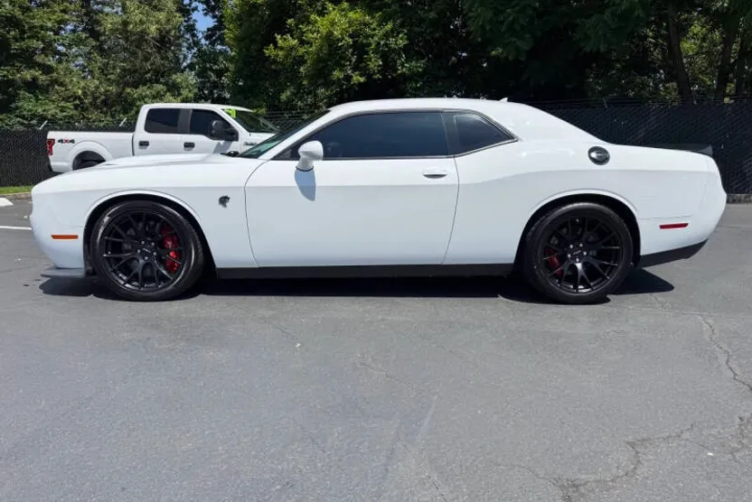 2016 Dodge Challenger SRT8 Hellcat photo 1