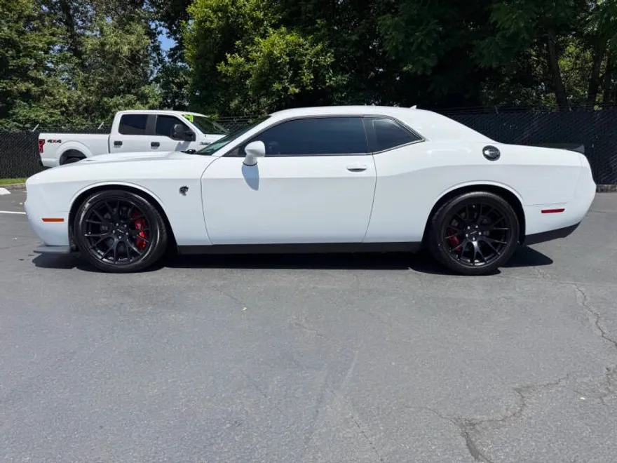 2016 Dodge Challenger SRT8 Hellcat photo 1