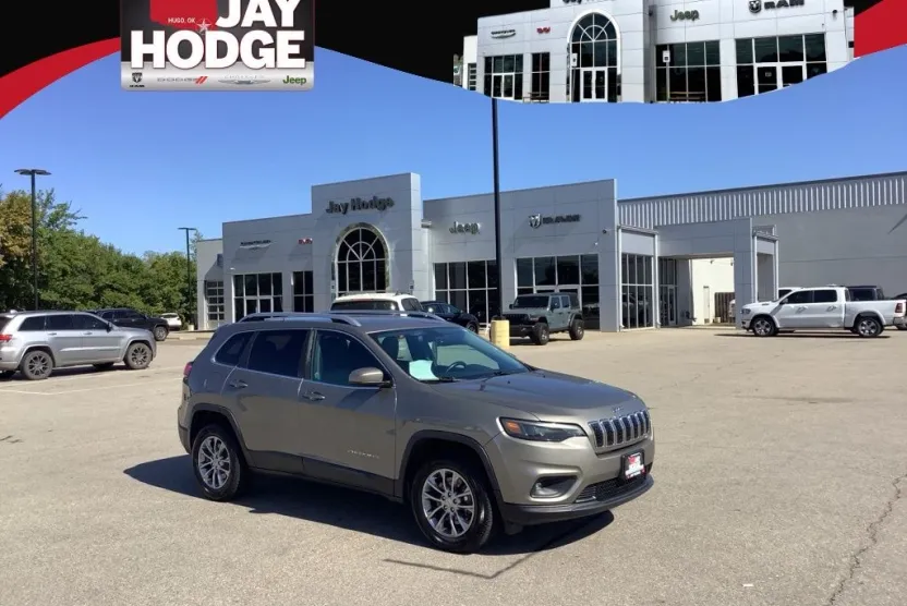 2019 Jeep Cherokee Latitude photo 1