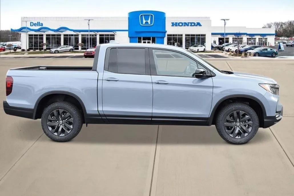 2025 Honda Ridgeline Sport photo 1