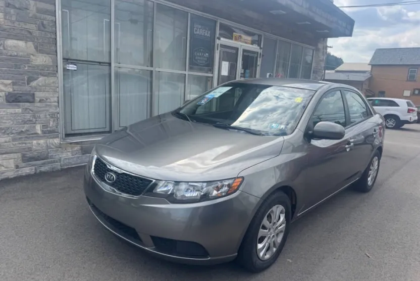 2012 Kia Forte EX photo 1