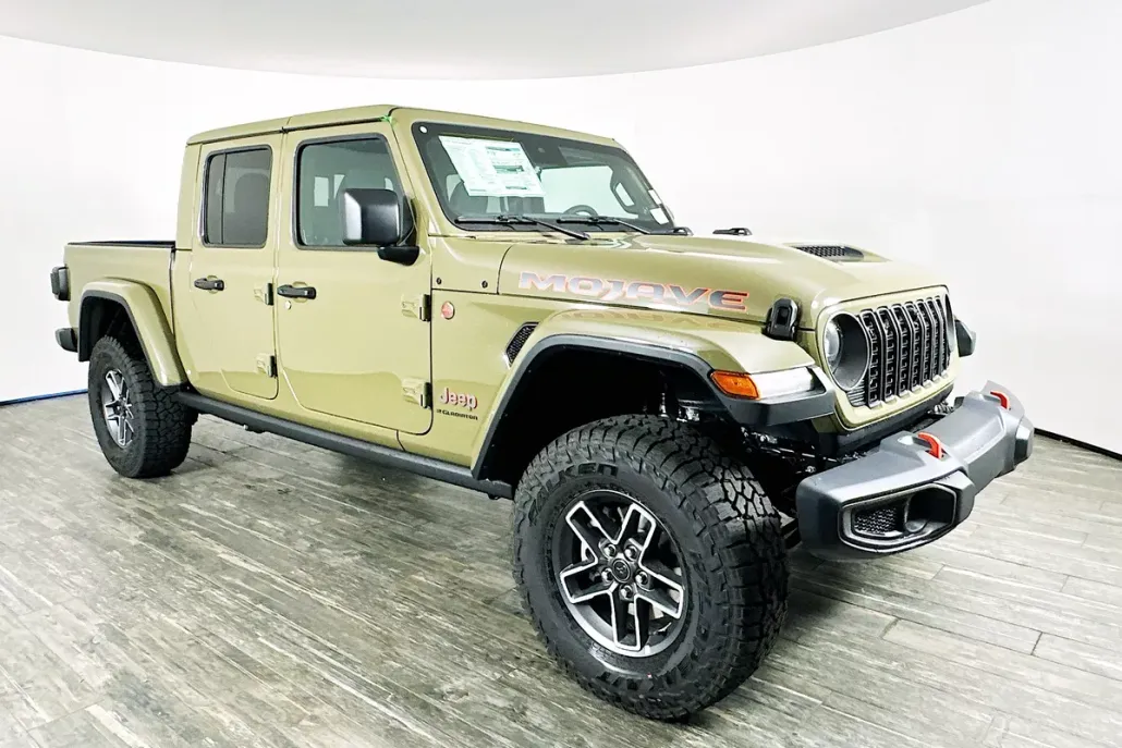 2025 Jeep Gladiator Mojave photo 1