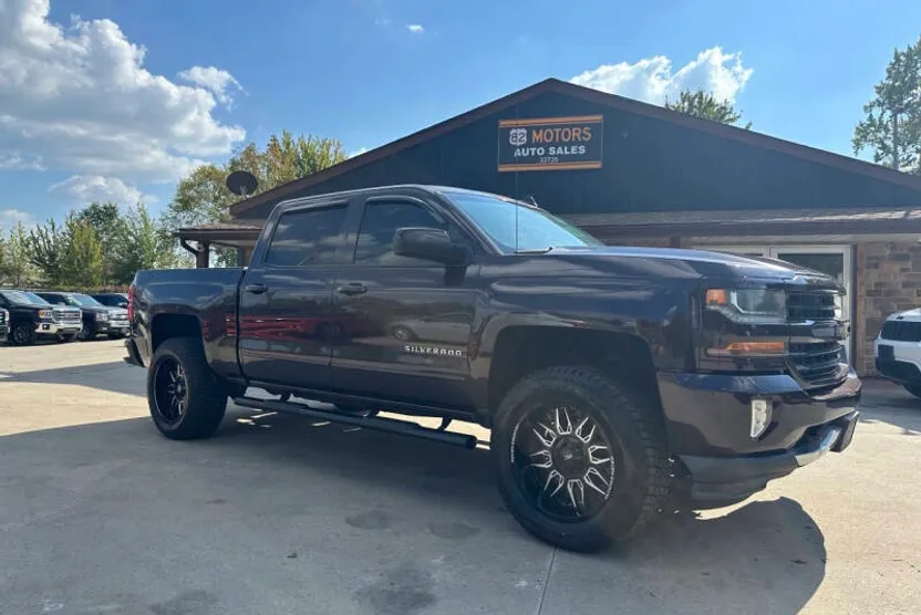 2016 Chevrolet Silverado 1500 LT photo 1