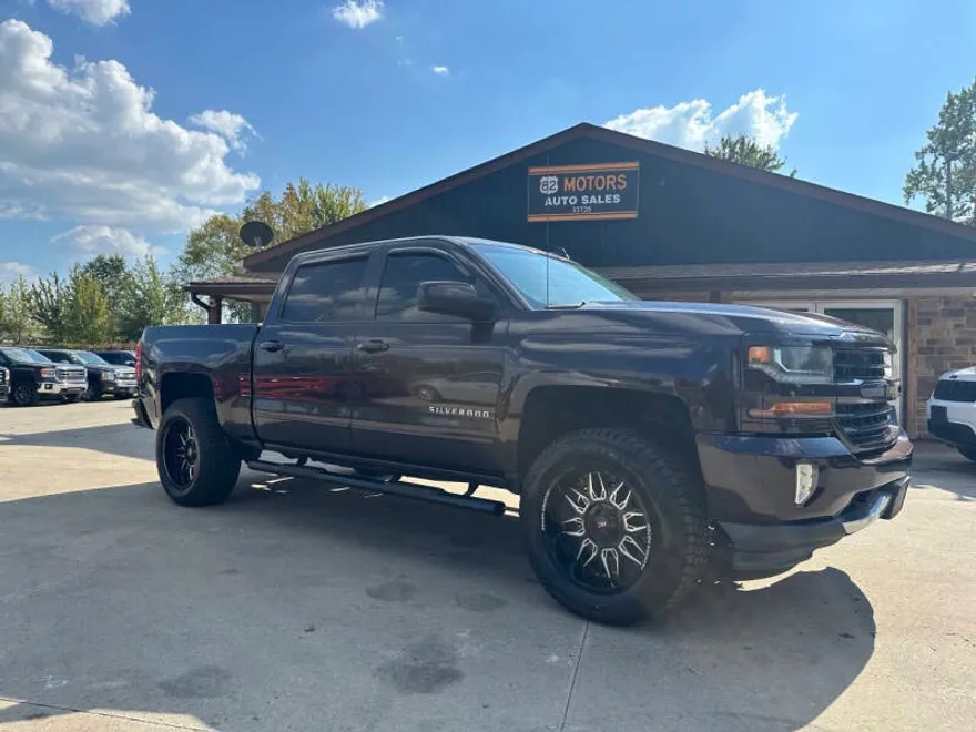 2016 Chevrolet Silverado 1500 LT photo 1
