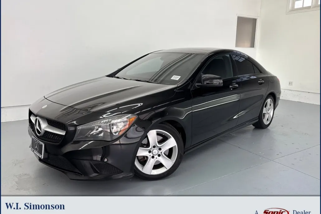 2016 Mercedes Benz CLA 250 photo 1