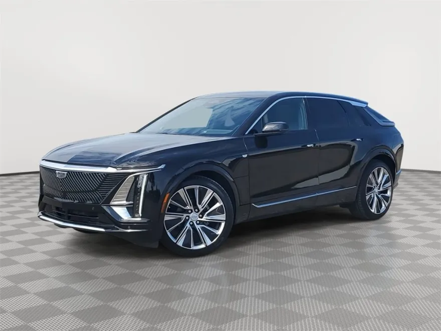 2024 Cadillac Lyriq Luxury photo 1
