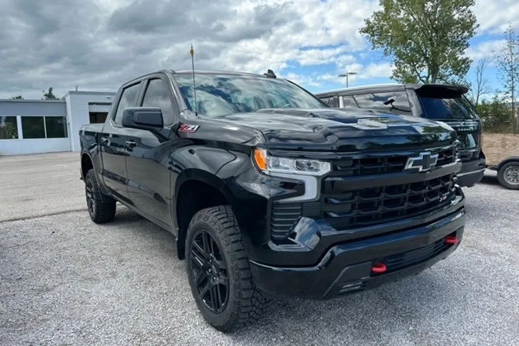 2022 Chevrolet Silverado 1500 LT Trail Boss photo 1
