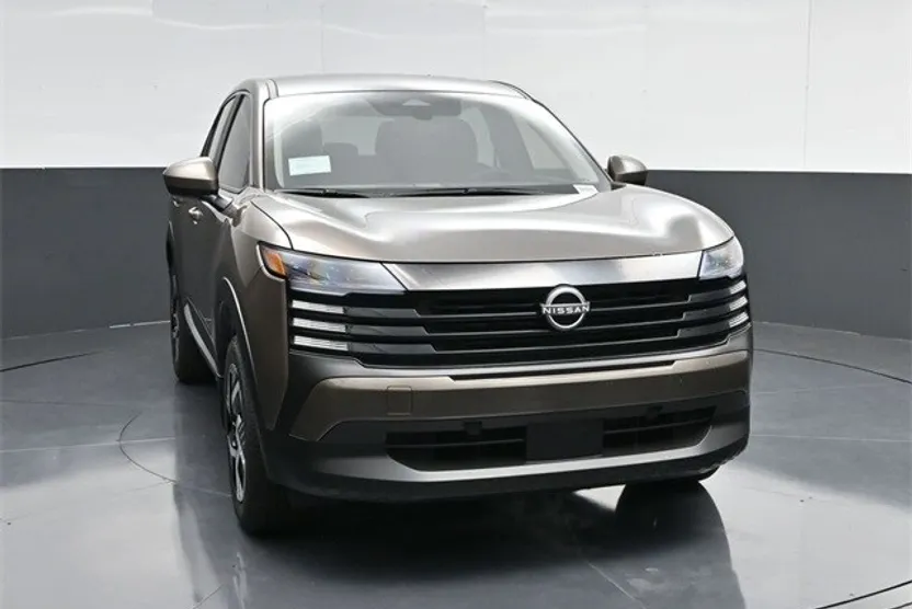 2025 Nissan Kicks SV photo 1