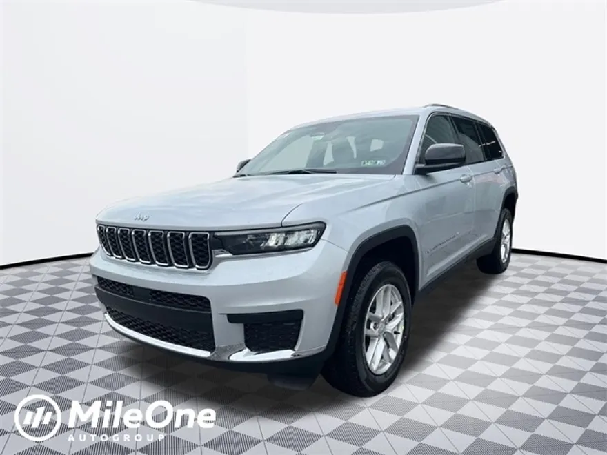 2025 Jeep Grand Cherokee Laredo photo 1
