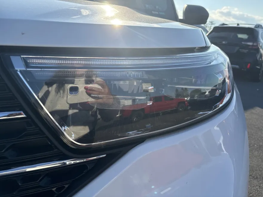 2023 Ford Explorer XLT photo 1