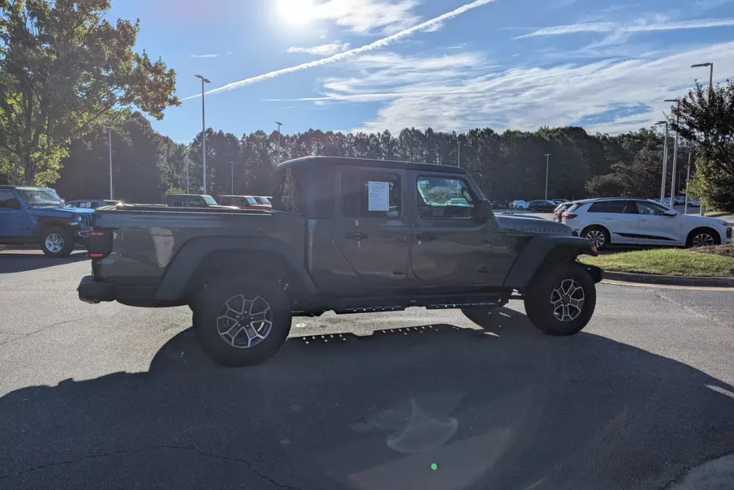 2024 Jeep Gladiator Mojave photo 1