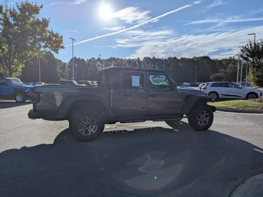 2024 Jeep Gladiator Mojave photo 1