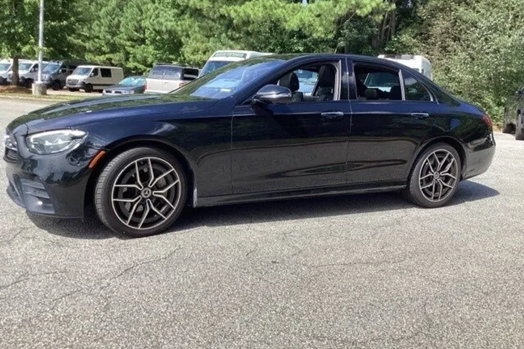 2021 Mercedes Benz E 350 Sport photo 1