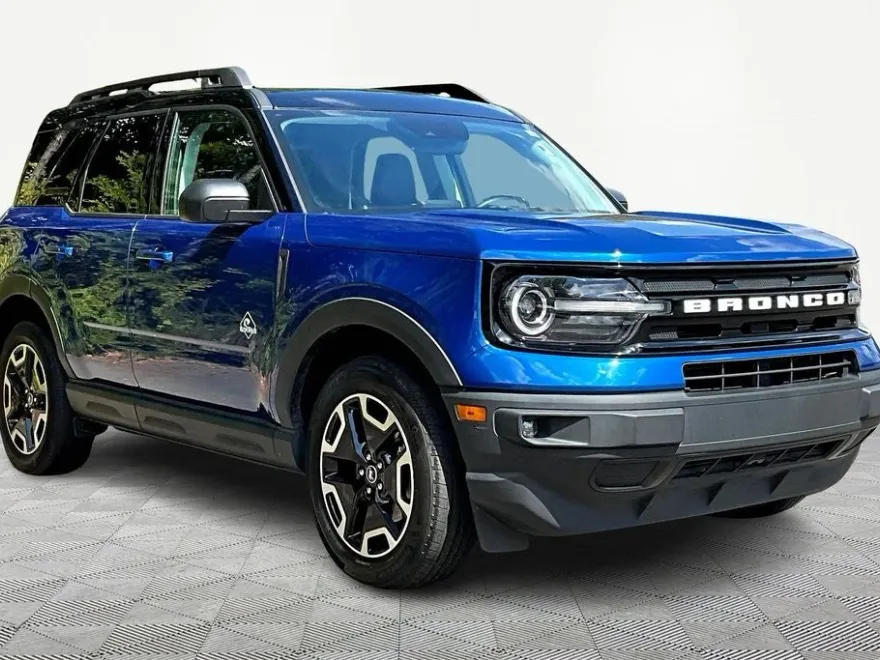 2023 Ford Bronco Sport Outer Banks photo 1