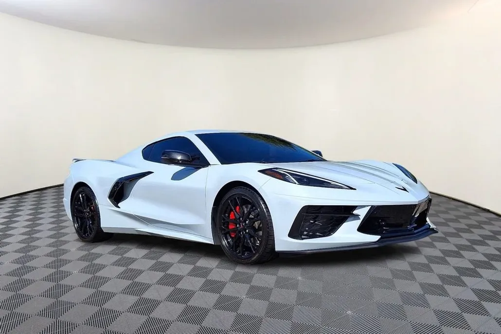 2023 Chevrolet Corvette Stingray 2LT photo 1