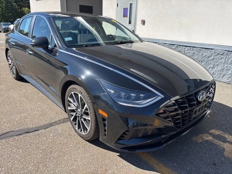 2023 Hyundai Sonata Limited photo 1