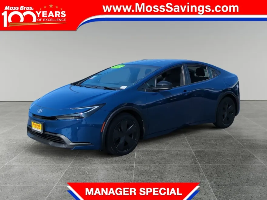 2023 Toyota Prius LE photo 1