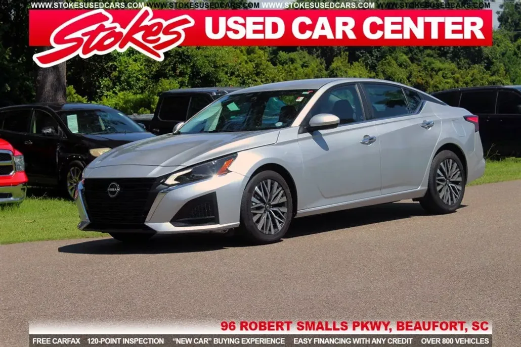 2023 Nissan Altima 2.5 SV photo 1
