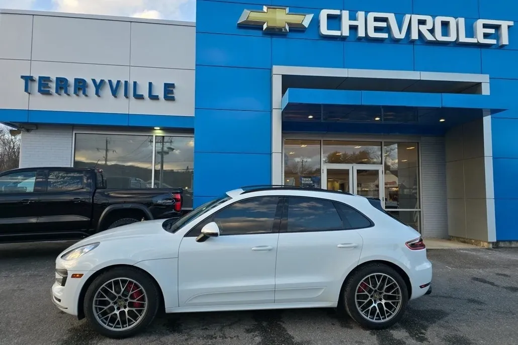 2018 Porsche Macan Turbo photo 1