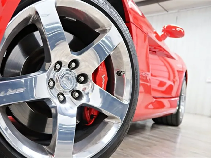 2004 Dodge Viper SRT10 photo 1