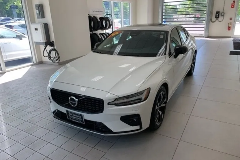 2024 Volvo S60 B5 Core photo 1