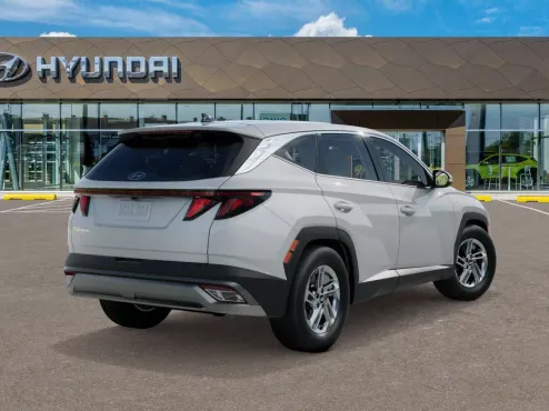 2026 Hyundai Tucson SE photo 4