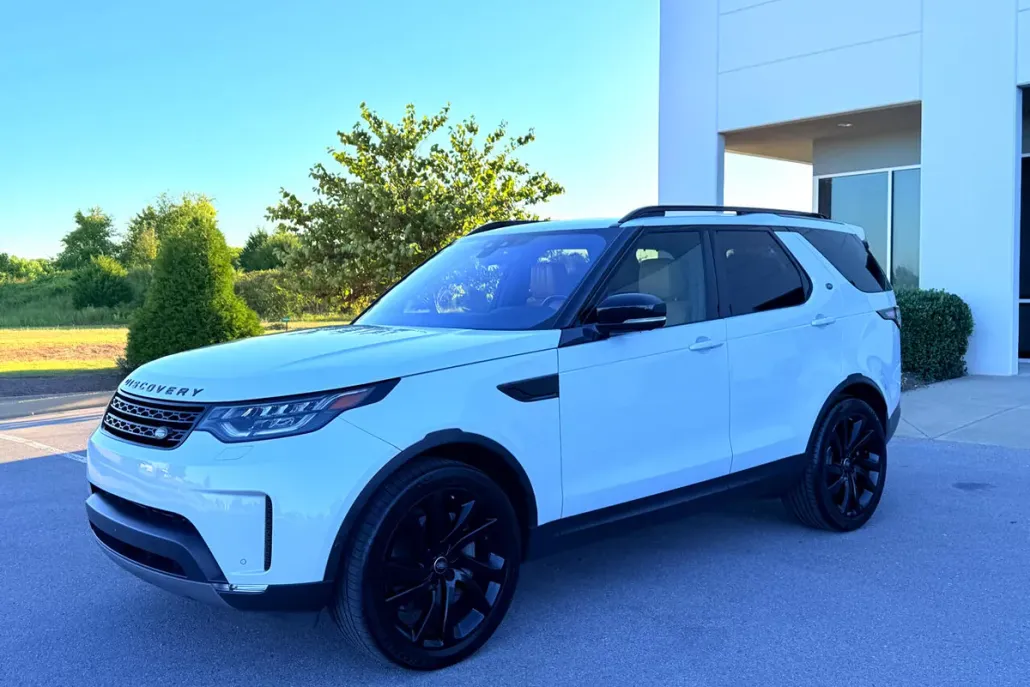 2018 Land Rover Discovery HSE Luxury photo 1