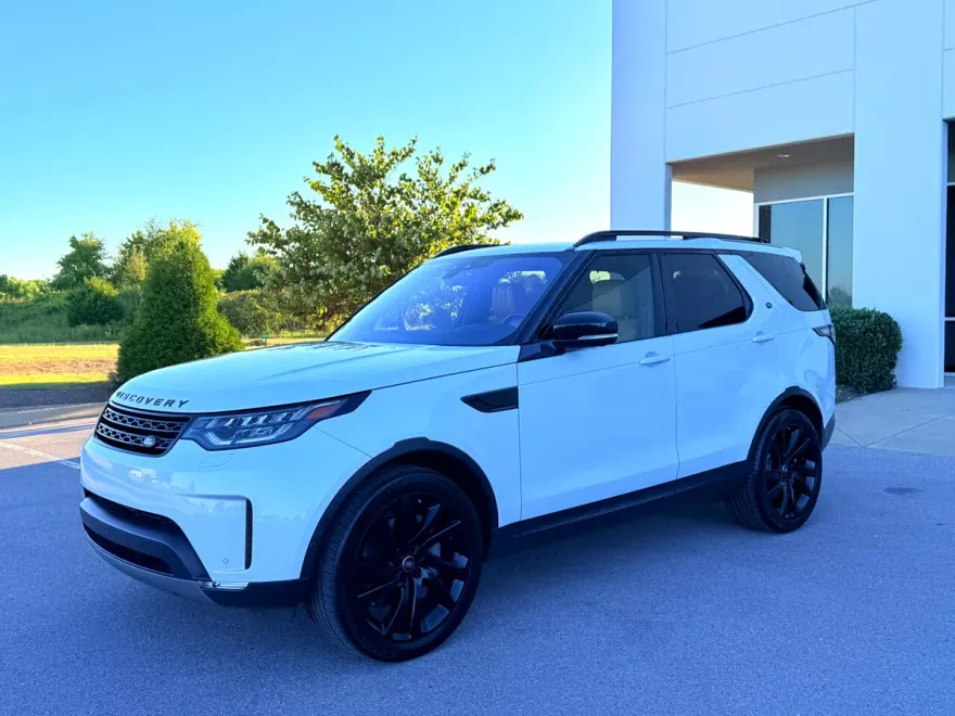 2018 Land Rover Discovery HSE Luxury photo 1