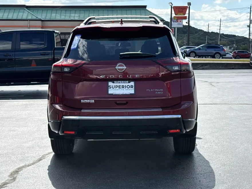 2026 Nissan Rogue Platinum photo 1