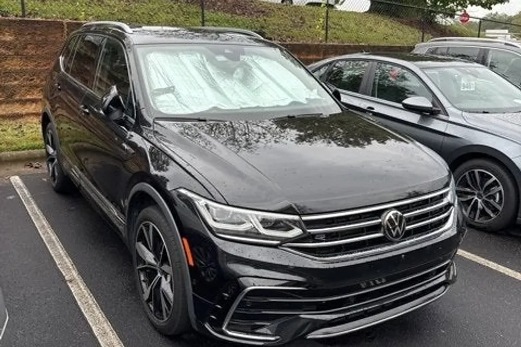 2022 Volkswagen Tiguan SEL Premium R-Line photo 1