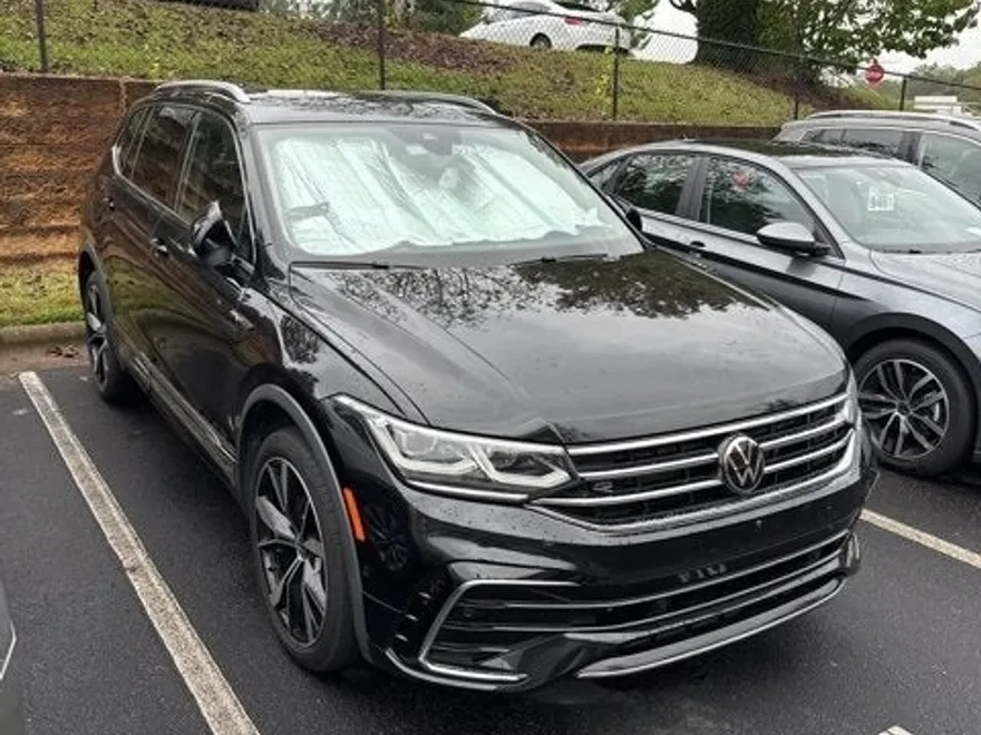2022 Volkswagen Tiguan SEL Premium R-Line photo 1