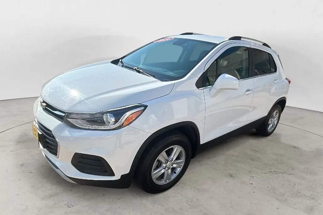 2020 Chevrolet Trax LT photo 1