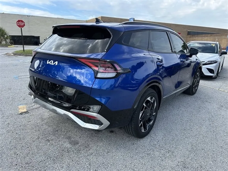 2023 Kia Sportage photo 1