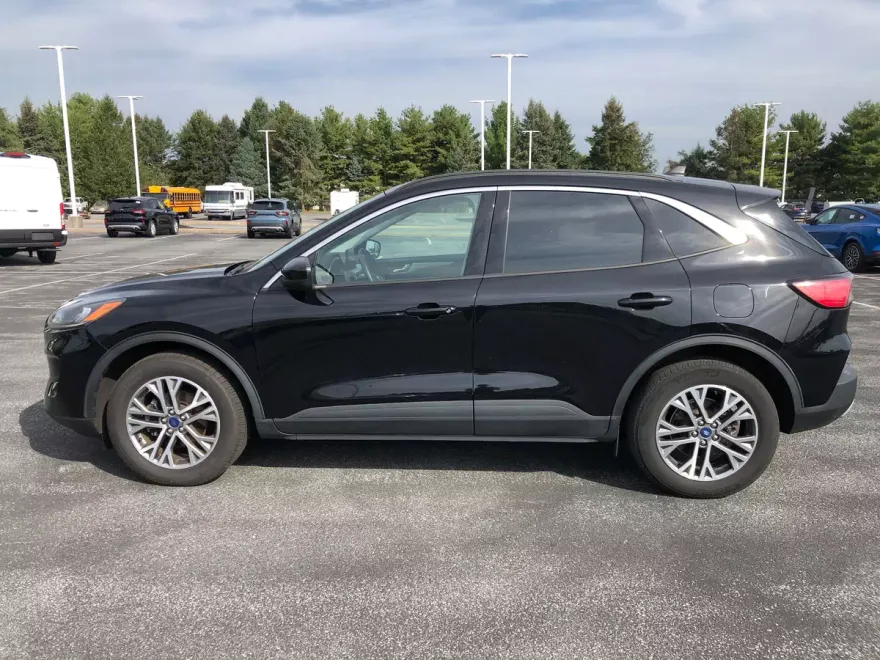 2022 Ford Escape SEL photo 1
