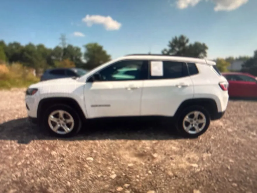 2023 Jeep Compass Limited photo 1
