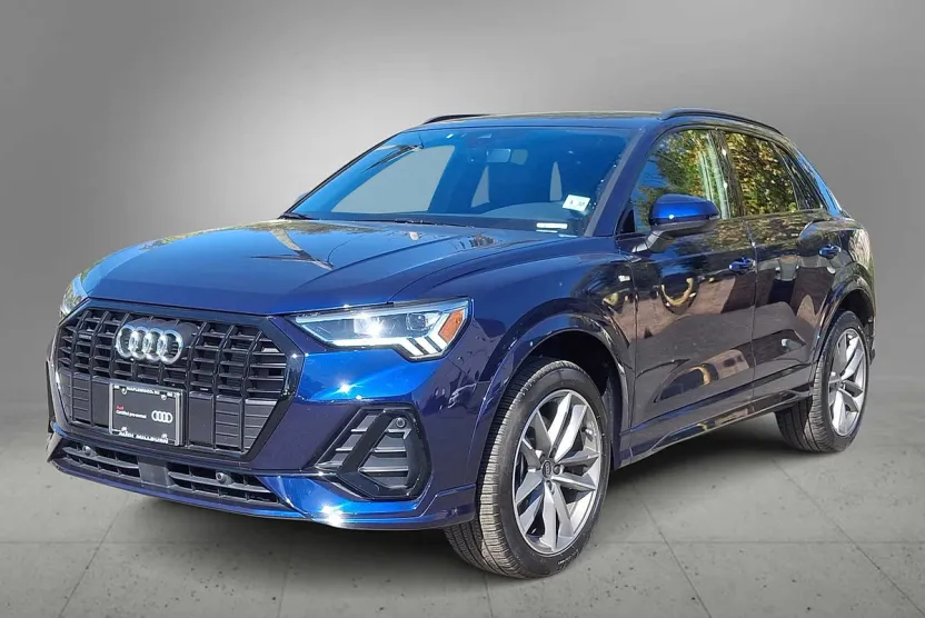 2025 Audi Q3 S line Premium photo 1