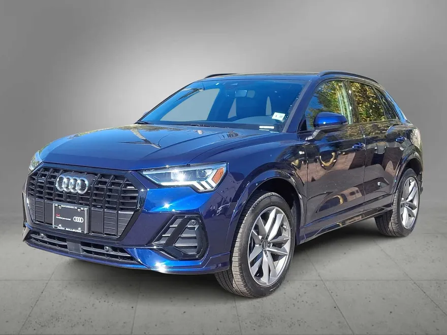 2025 Audi Q3 S line Premium photo 1