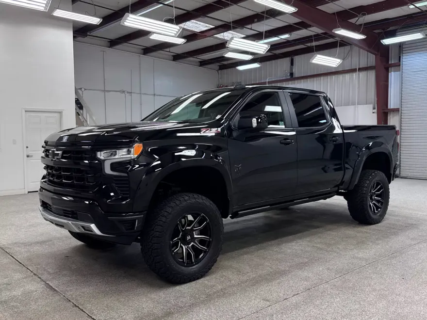2023 Chevrolet Silverado 1500 RST photo 1