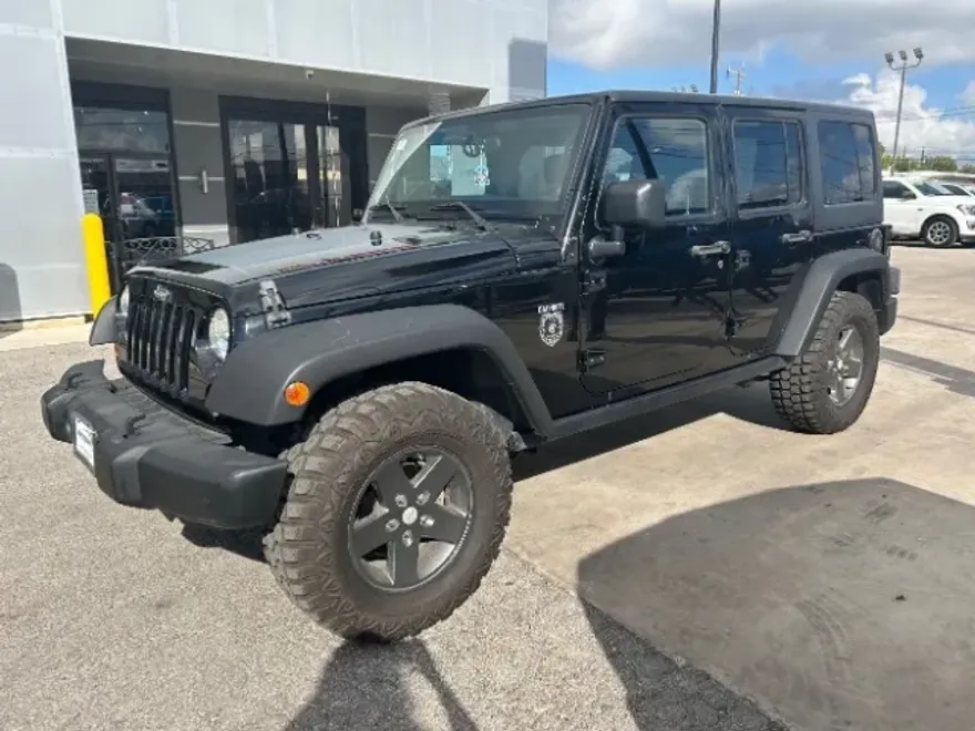 2011 Jeep Wrangler Unlimited Rubicon photo 1