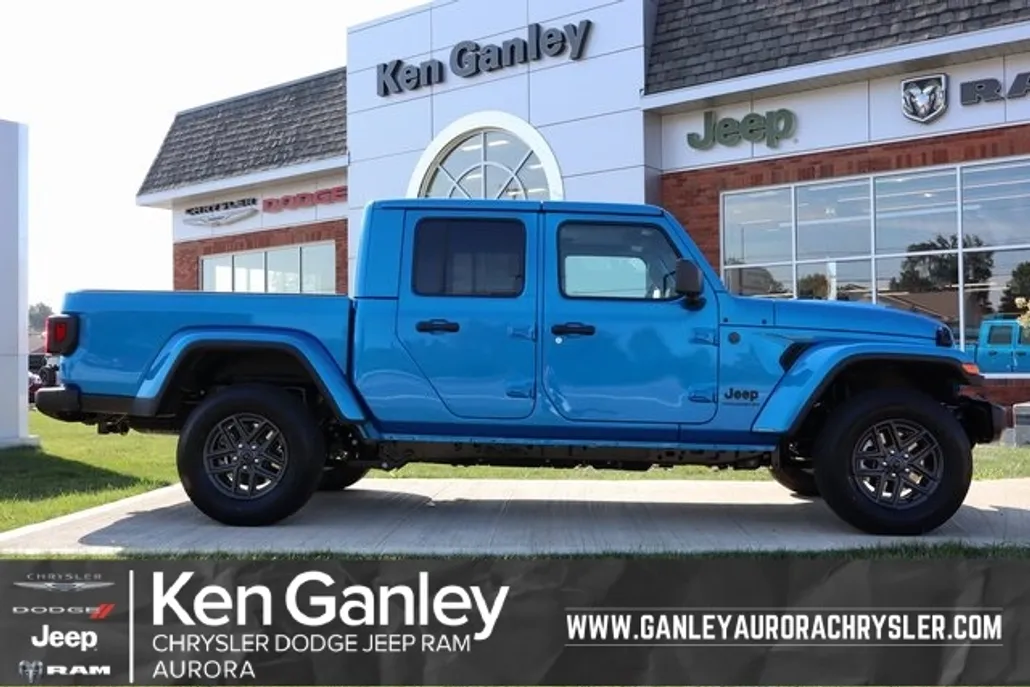 2025 Jeep Gladiator Sport S photo 1