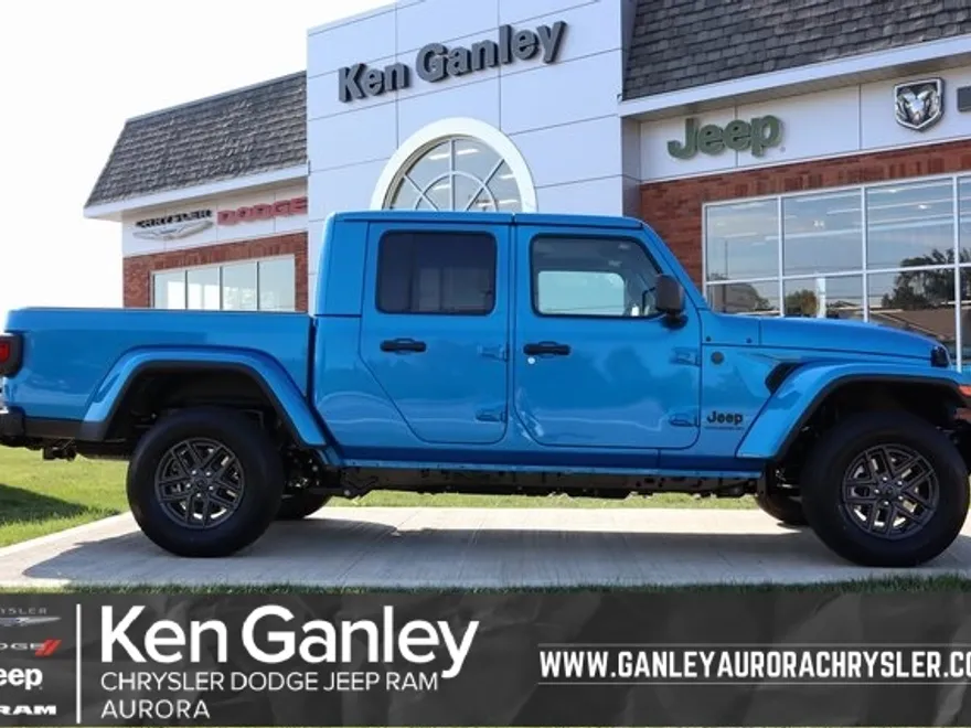 2025 Jeep Gladiator Sport S photo 1