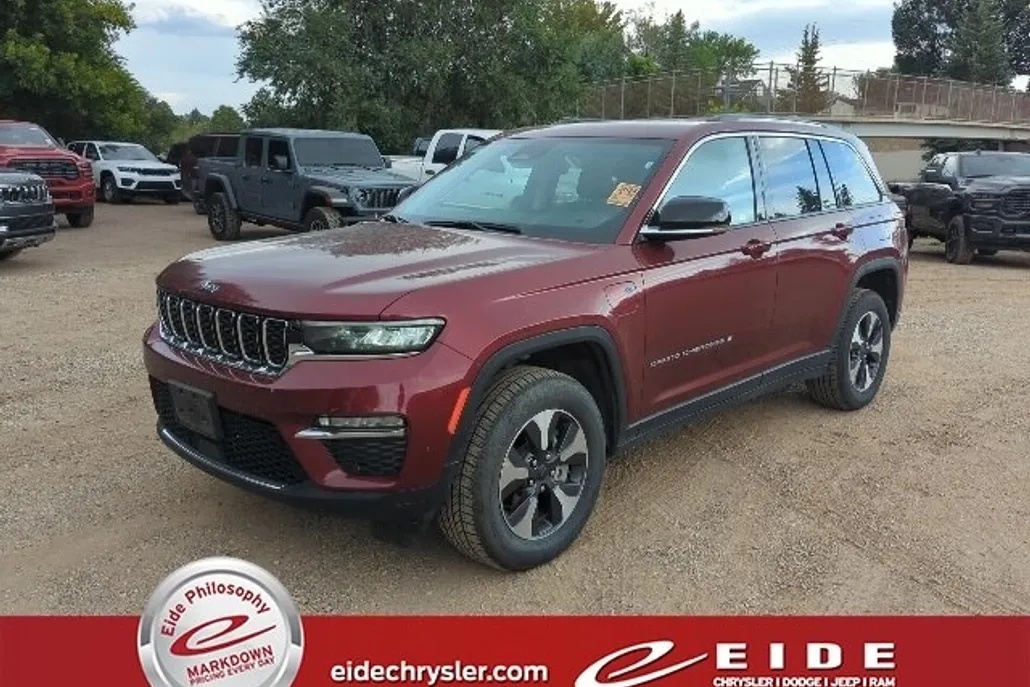 2024 Jeep Cherokee Limited 4xe photo 1